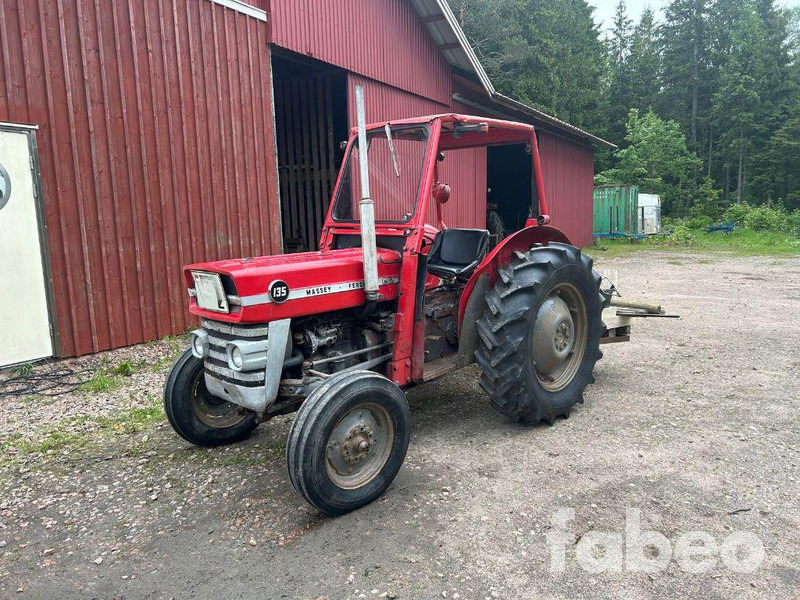 Massey Ferguson 135 - جرار: صورة 1 Massey Ferguson 135 - جرار: صورة 1