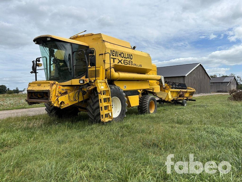 New Holland TX68 Plus - حصادة موحَّدة: صورة 1 New Holland TX68 Plus - حصادة موحَّدة: صورة 1