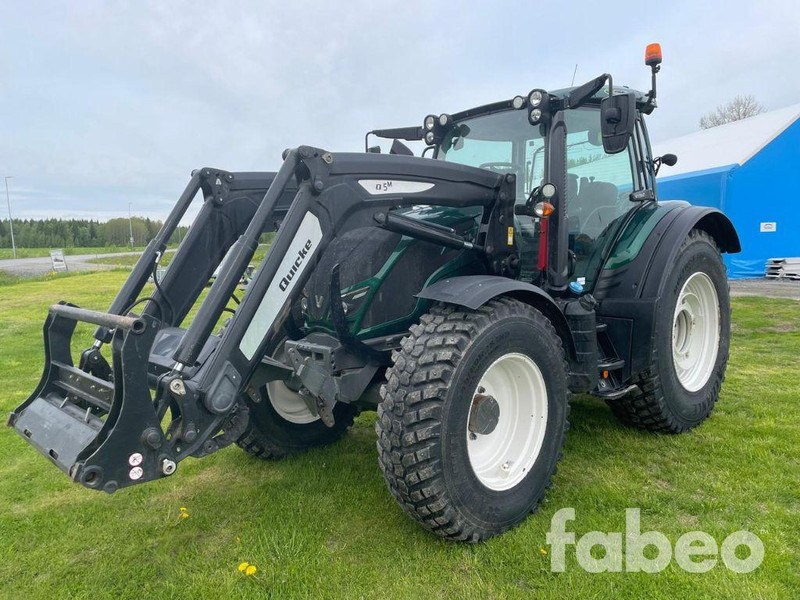Valtra N154E Versu SmartTouch MR19 Valtra N154E Versu SmartTouch MR19 med frontlastare Quicke Q5M - جرار: صورة 1 Valtra N154E Versu SmartTouch MR19 Valtra N154E Versu SmartTouch MR19 med frontlastare Quicke Q5M - جرار: صورة 1