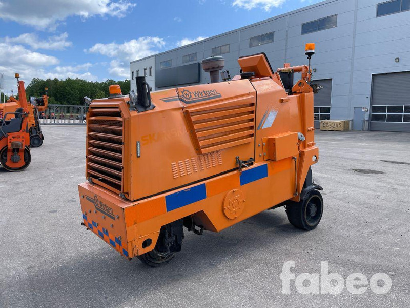 Wirtgen W500 - آلة أسفلت: صورة 1 Wirtgen W500 - آلة أسفلت: صورة 1