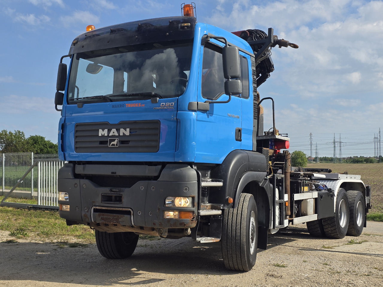 MAN TGA 33.430 6X6 / HMF 1823 K3+REM.CON./ HOOK SYSTEM - شاحنة ذات خطاف, شاحنة كرين: صورة 2 MAN TGA 33.430 6X6 / HMF 1823 K3+REM.CON./ HOOK SYSTEM - شاحنة ذات خطاف, شاحنة كرين: صورة 2