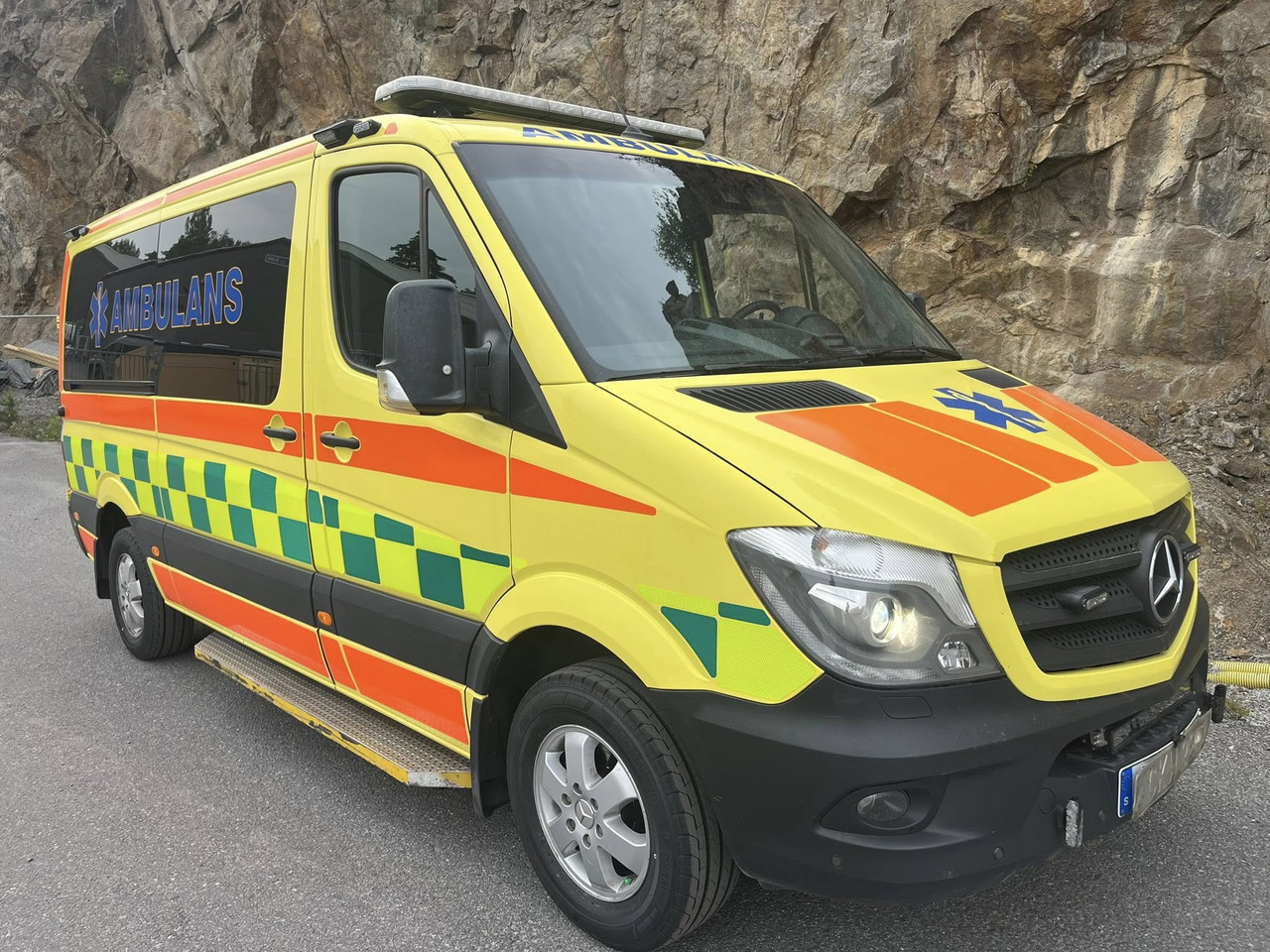 MERCEDES-BENZ Sprinter 319 - AMBULANCE - RESERVERAD !! - سيارة اسعاف: صورة 5 MERCEDES-BENZ Sprinter 319 - AMBULANCE - RESERVERAD !! - سيارة اسعاف: صورة 5