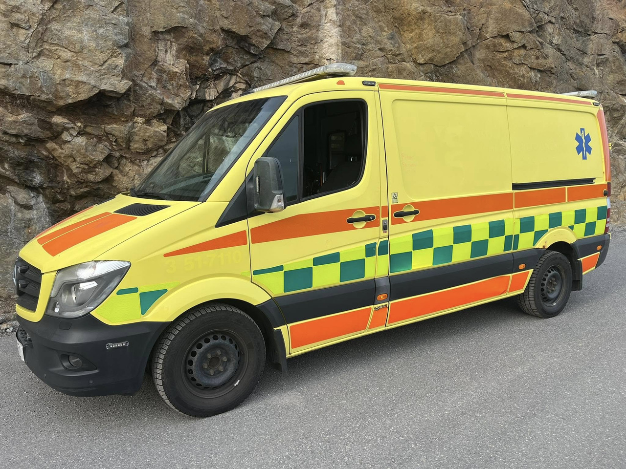 Mercedes-Benz Sprinter 319 - AMBULANCE / Krankenwagen / Швидка допомога - سيارة اسعاف: صورة 2 Mercedes-Benz Sprinter 319 - AMBULANCE / Krankenwagen / Швидка допомога - سيارة اسعاف: صورة 2