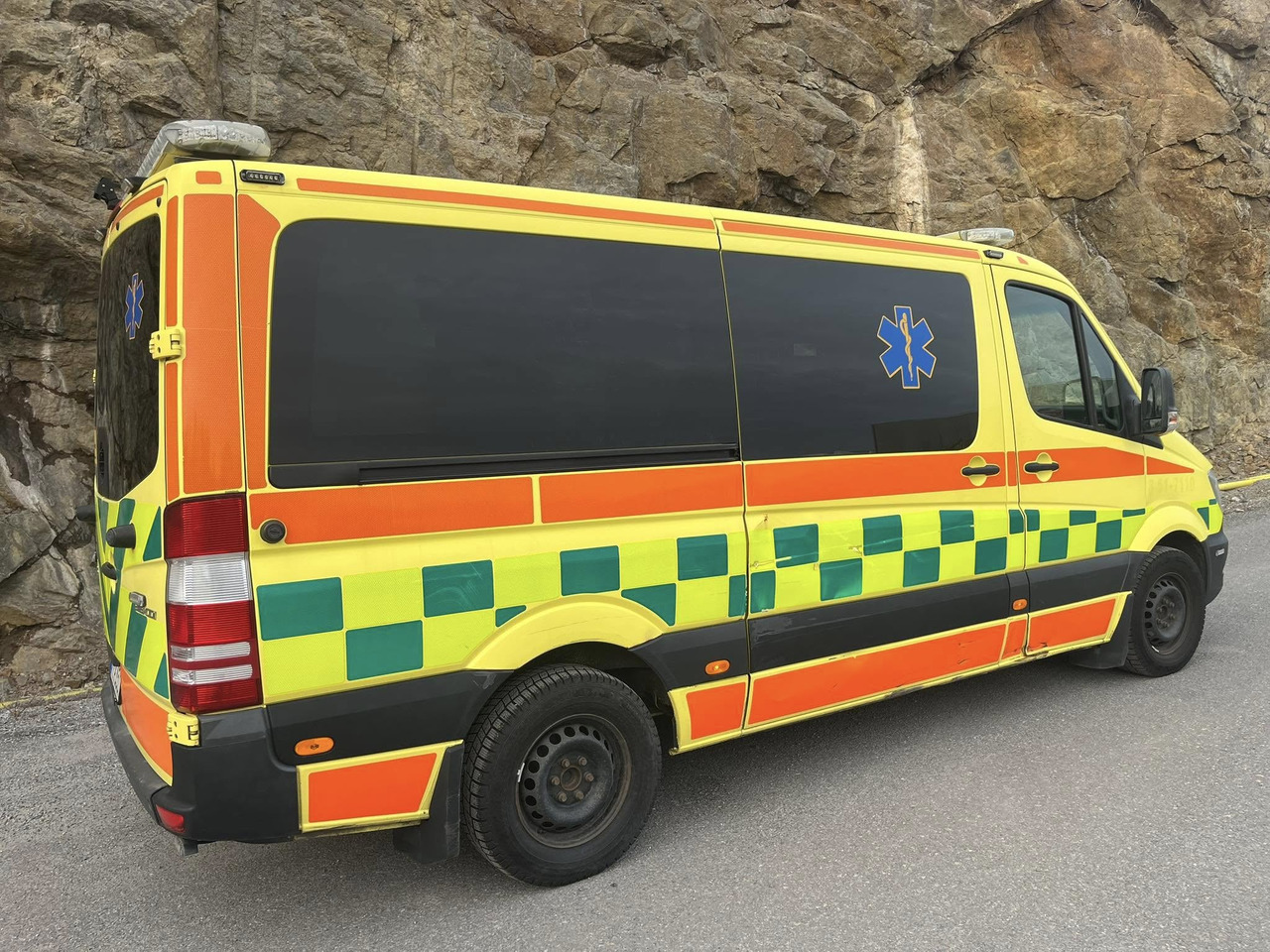 Mercedes-Benz Sprinter 319 - AMBULANCE / Krankenwagen / Швидка допомога - سيارة اسعاف: صورة 5 Mercedes-Benz Sprinter 319 - AMBULANCE / Krankenwagen / Швидка допомога - سيارة اسعاف: صورة 5