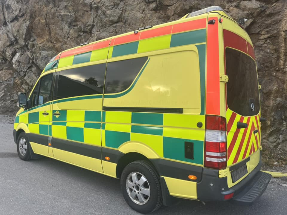 Mercedes-Benz Sprinter 319 - AMBULANCE - RESERVERAD !! - سيارة اسعاف: صورة 3 Mercedes-Benz Sprinter 319 - AMBULANCE - RESERVERAD !! - سيارة اسعاف: صورة 3
