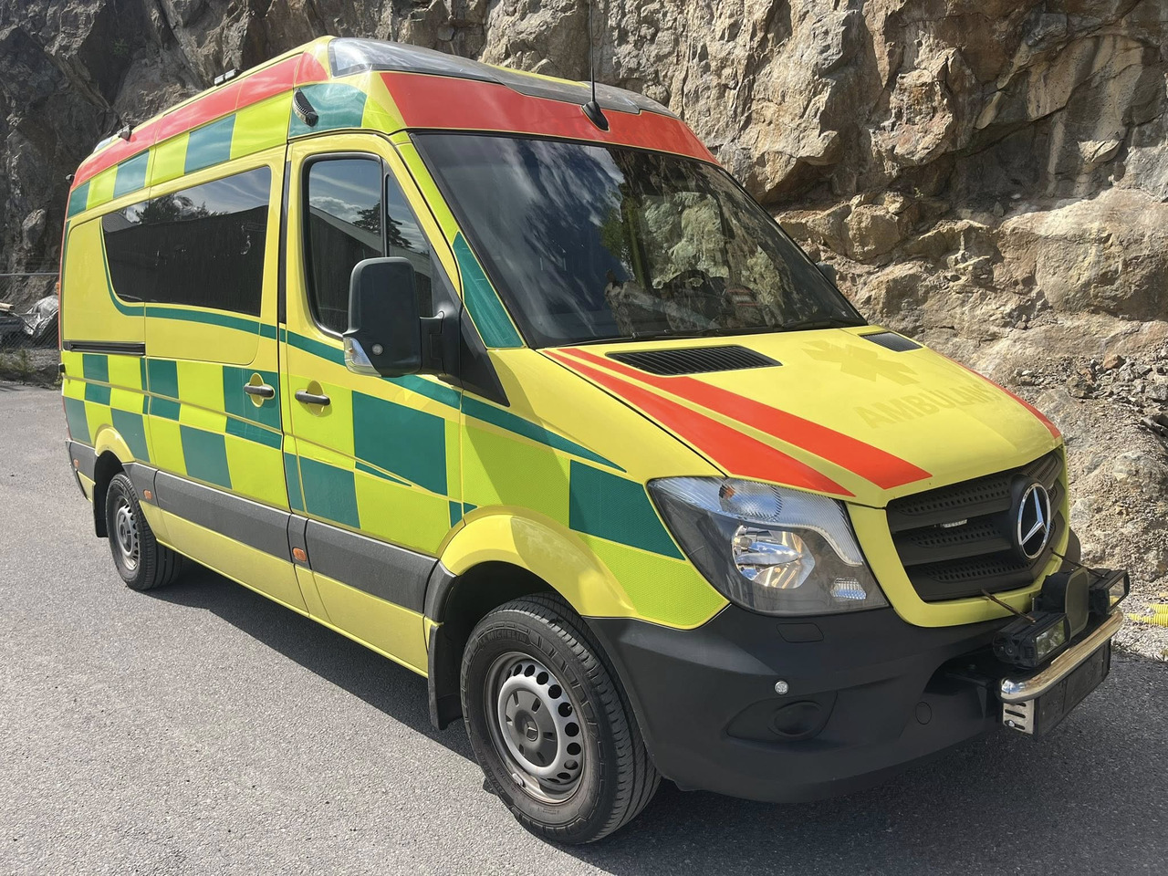 Mercedes-Benz Sprinter 319 - AMBULANCE - RESERVERAD !! - سيارة اسعاف: صورة 2 Mercedes-Benz Sprinter 319 - AMBULANCE - RESERVERAD !! - سيارة اسعاف: صورة 2