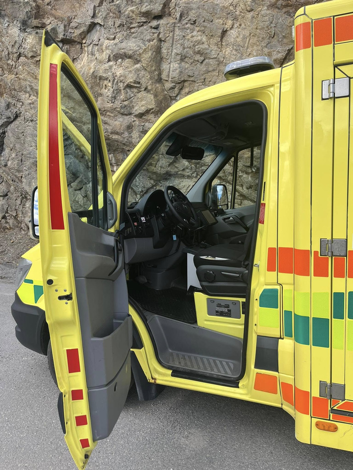Mercedes-Benz Sprinter 319 - AMBULANCEBOX / Krankenwagen / ambulance - سيارة اسعاف: صورة 3 Mercedes-Benz Sprinter 319 - AMBULANCEBOX / Krankenwagen / ambulance - سيارة اسعاف: صورة 3