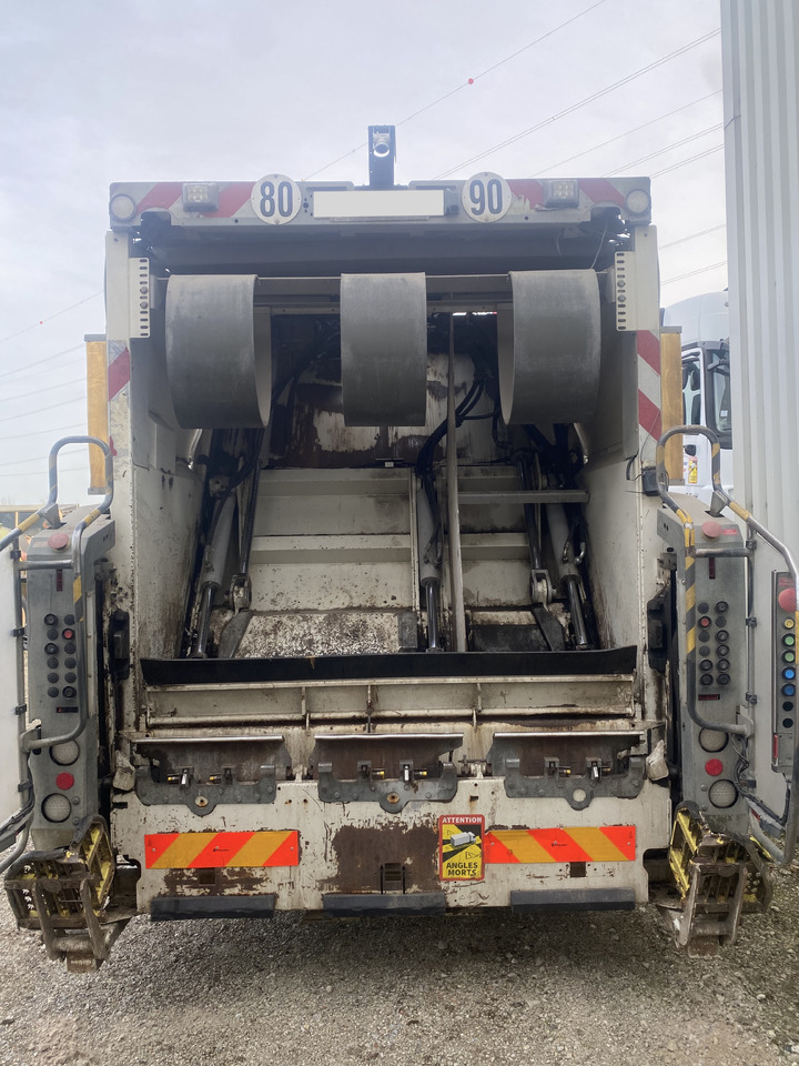 Volvo FE300 FAUN Müllwagen Garbage 2-Kammern Eu5 Top Zustand - شاحنة النفايات: صورة 5 Volvo FE300 FAUN Müllwagen Garbage 2-Kammern Eu5 Top Zustand - شاحنة النفايات: صورة 5