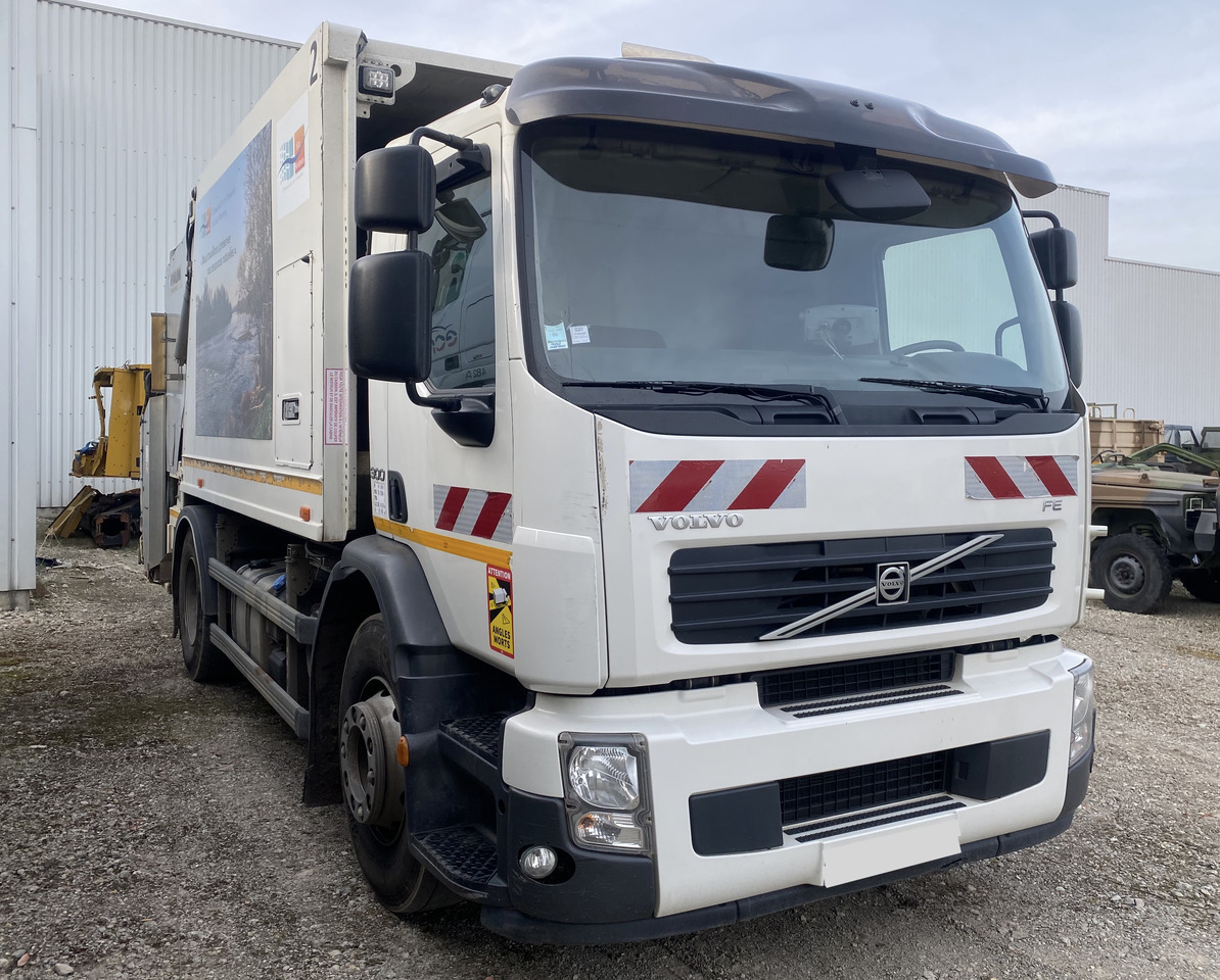Volvo FE300 FAUN Müllwagen Garbage 2-Kammern Eu5 Top Zustand - شاحنة النفايات: صورة 2 Volvo FE300 FAUN Müllwagen Garbage 2-Kammern Eu5 Top Zustand - شاحنة النفايات: صورة 2