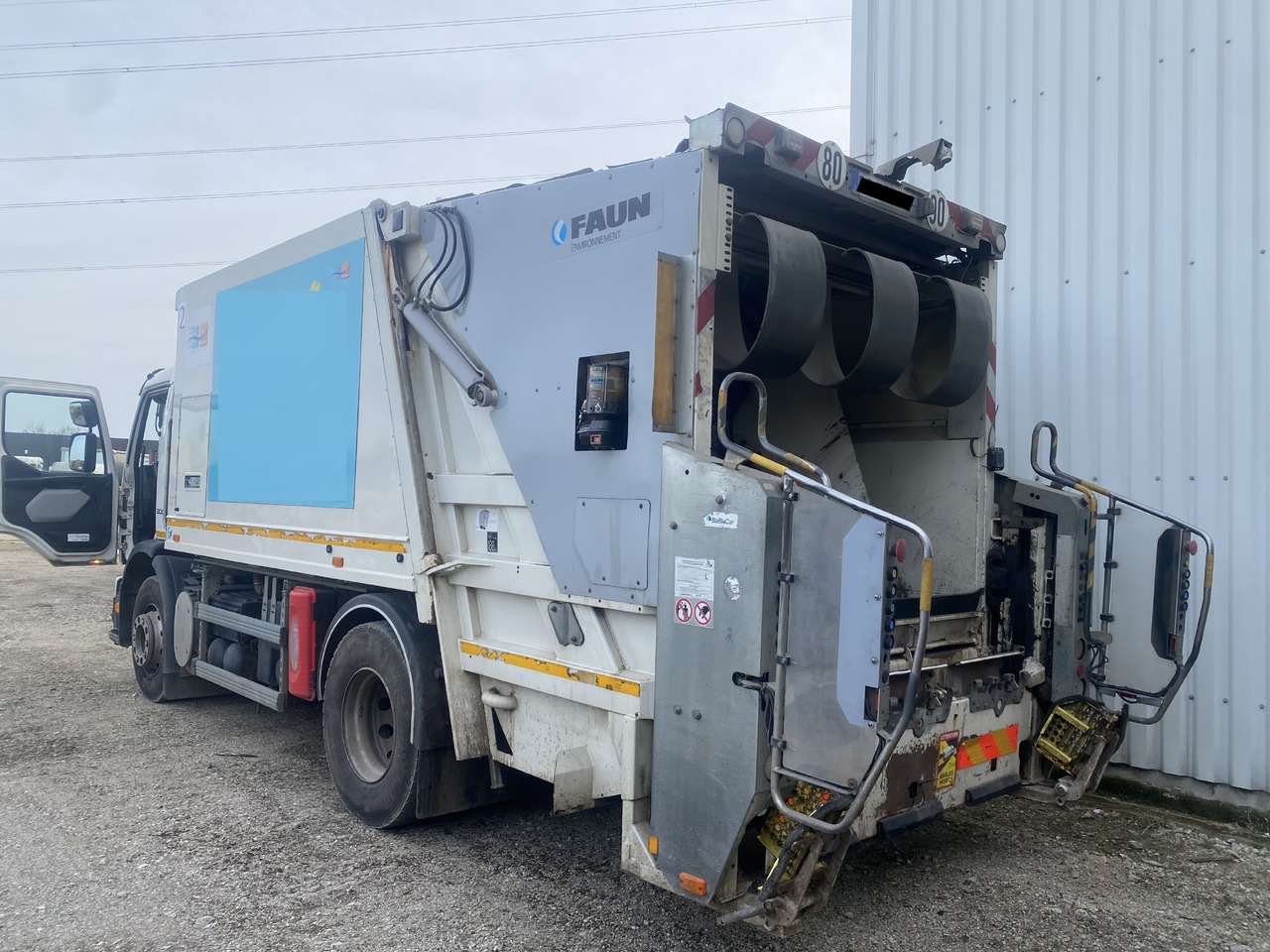 Volvo FE300 FAUN Müllwagen Garbage 2-Kammern Eu5 Top Zustand - شاحنة النفايات: صورة 3 Volvo FE300 FAUN Müllwagen Garbage 2-Kammern Eu5 Top Zustand - شاحنة النفايات: صورة 3