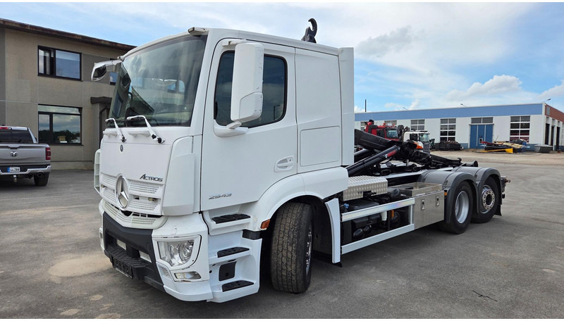 Mercedes-Benz Actros 2543 6X2*4 - شاحنة ذات خطاف: صورة 1 Mercedes-Benz Actros 2543 6X2*4 - شاحنة ذات خطاف: صورة 1