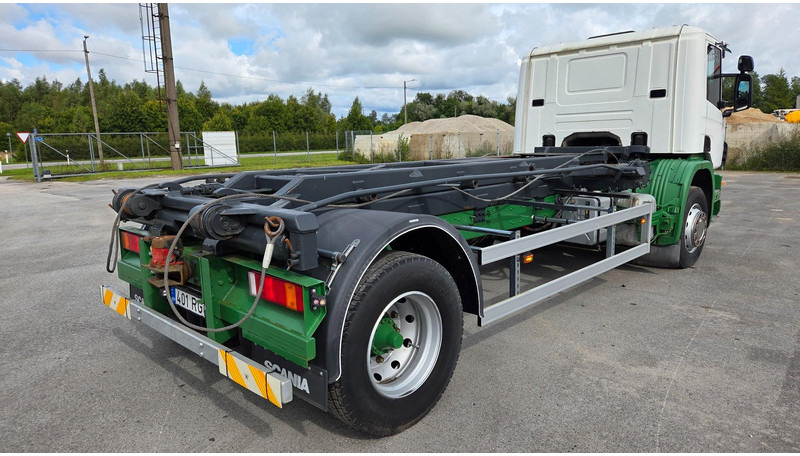 Scania P94 4X2 220 - شاحنة - نظام الكابلات: صورة 3 Scania P94 4X2 220 - شاحنة - نظام الكابلات: صورة 3