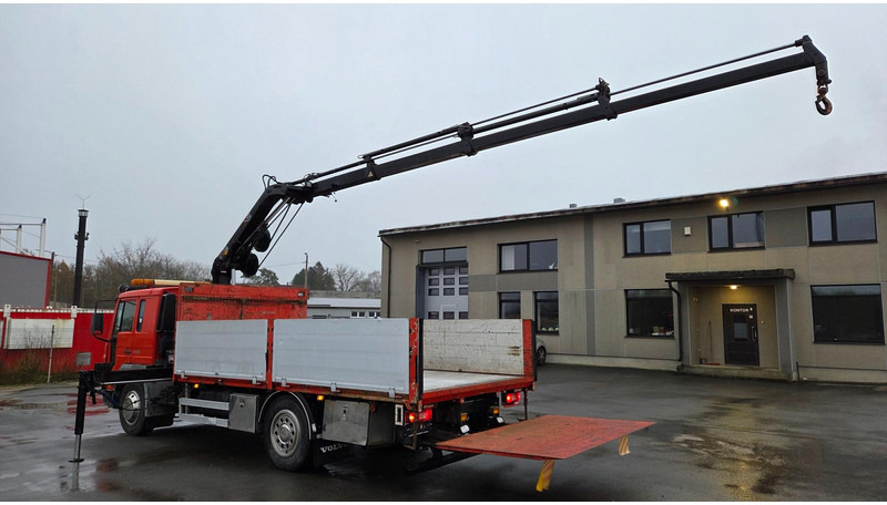 Volvo FL220 4X2 HIAB 077 - شاحنات مسطحة, شاحنة كرين: صورة 4 Volvo FL220 4X2 HIAB 077 - شاحنات مسطحة, شاحنة كرين: صورة 4