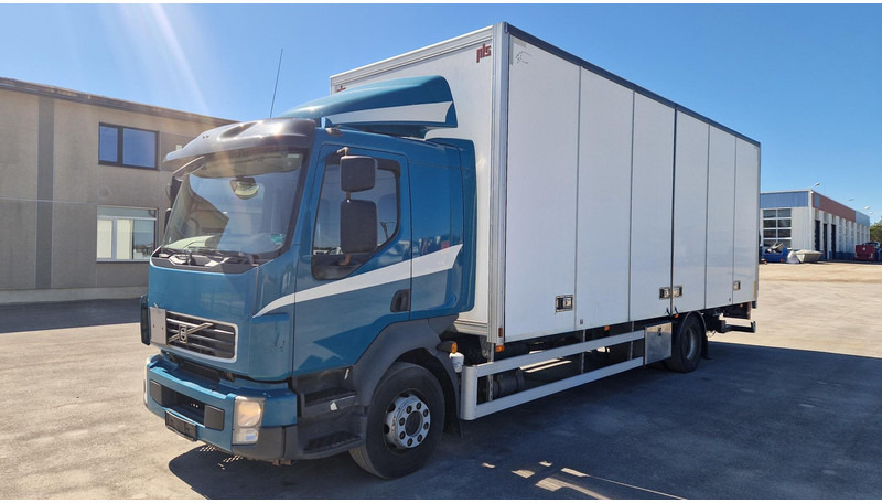 Volvo FL260 4X2 - شاحنة مقفلة: صورة 1 Volvo FL260 4X2 - شاحنة مقفلة: صورة 1