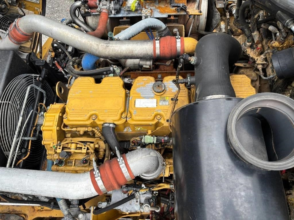 شاحنة قلاب مفصلية CAT 745 C: صورة 13