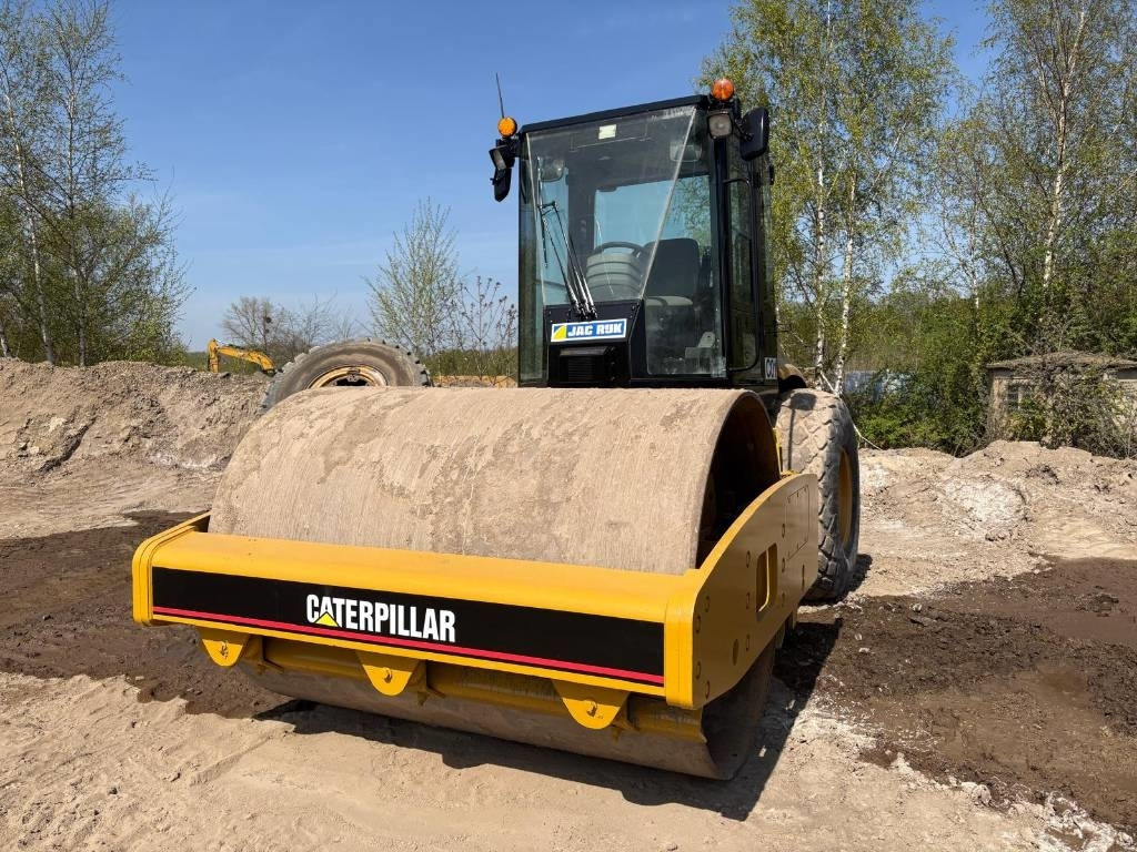 CAT CS 563 E - مدحلة ضاغطة: صورة 1 CAT CS 563 E - مدحلة ضاغطة: صورة 1