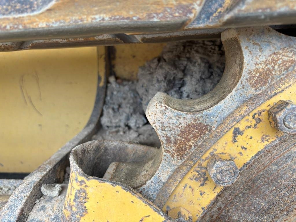 جرافة CAT D 5 K 2 XL (Low Verified Hours): صورة 33 جرافة CAT D 5 K 2 XL (Low Verified Hours): صورة 33