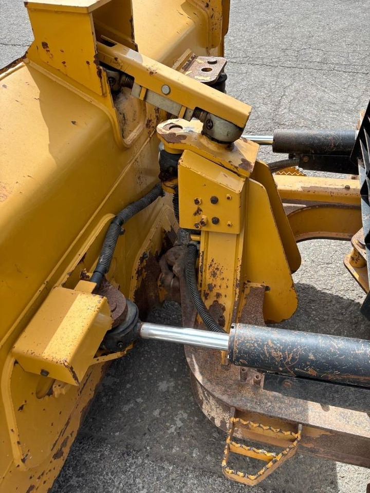 جرافة CAT D 5 K 2 XL (Low Verified Hours): صورة 17 جرافة CAT D 5 K 2 XL (Low Verified Hours): صورة 17