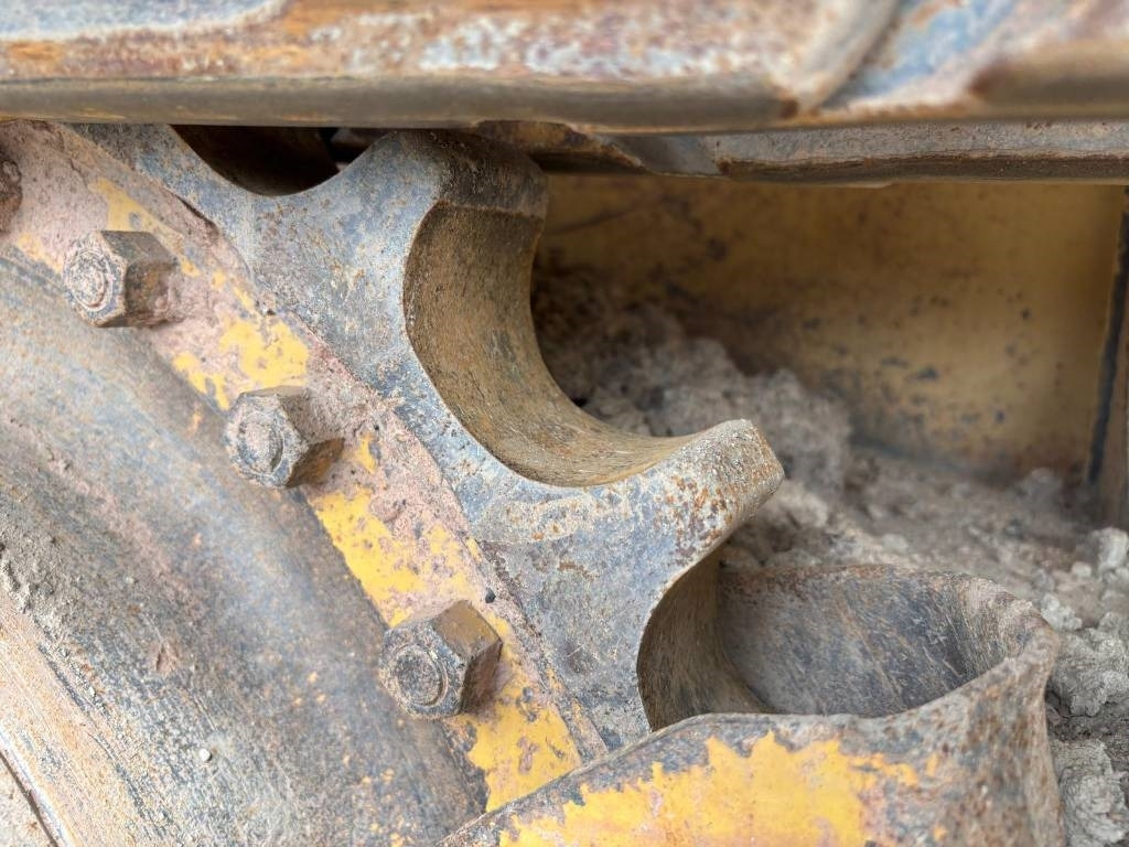 جرافة CAT D 5 K 2 XL (Low Verified Hours): صورة 26 جرافة CAT D 5 K 2 XL (Low Verified Hours): صورة 26