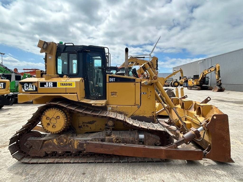 CAT D 6 T XL (Under Preparation + New Tracks) - جرافة: صورة 1 CAT D 6 T XL (Under Preparation + New Tracks) - جرافة: صورة 1