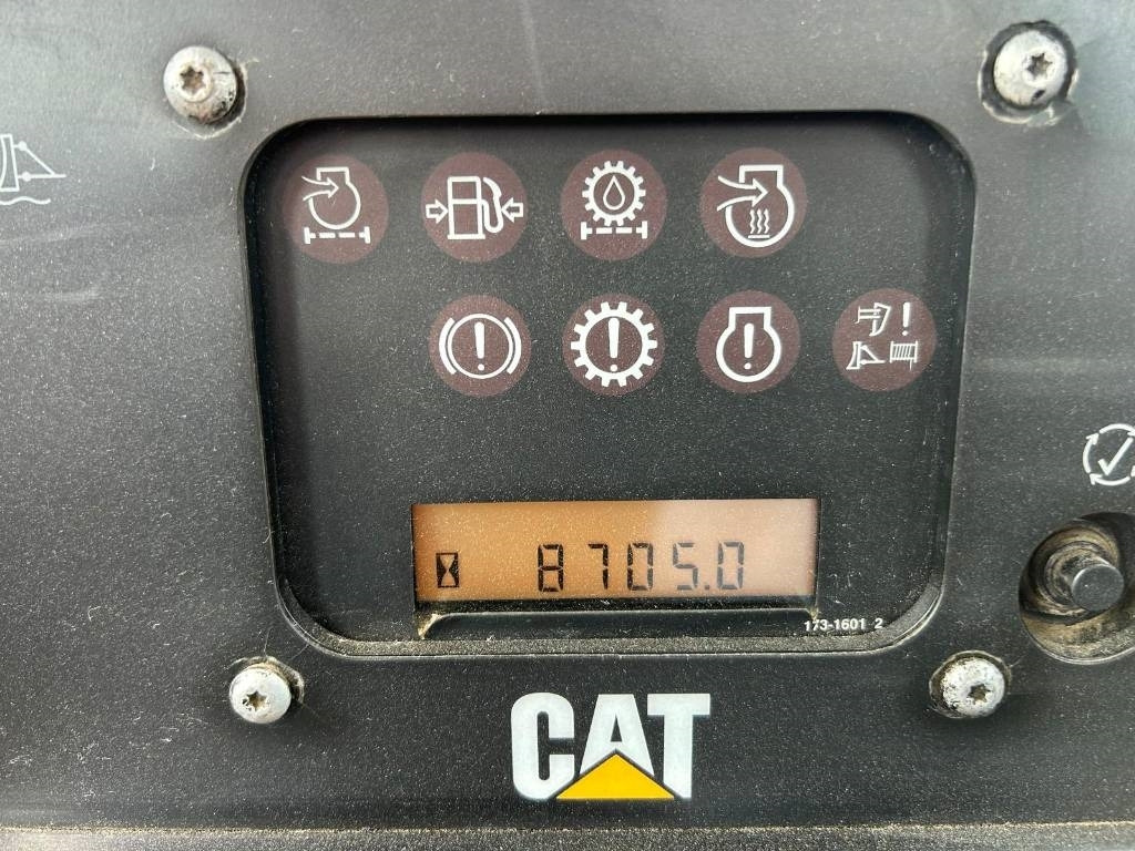 CAT D 6 T XL (Under Preparation + New Tracks) - جرافة: صورة 3 CAT D 6 T XL (Under Preparation + New Tracks) - جرافة: صورة 3
