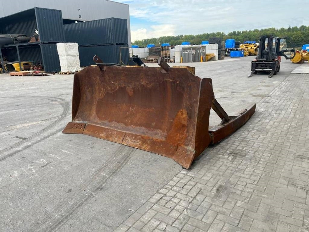 CAT D 6 XL Blade + Pusharms - شفرة الآلة: صورة 2 CAT D 6 XL Blade + Pusharms - شفرة الآلة: صورة 2