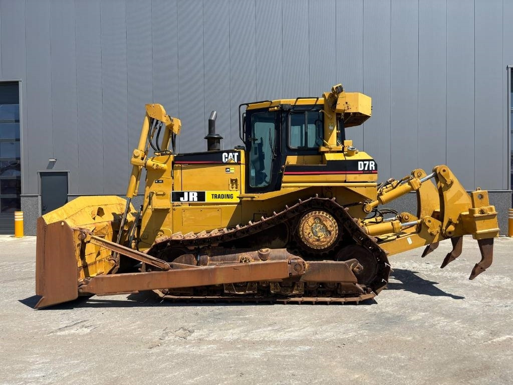 CAT D 7 R (Leica GPS / Under Preparation) - جرافة: صورة 1 CAT D 7 R (Leica GPS / Under Preparation) - جرافة: صورة 1