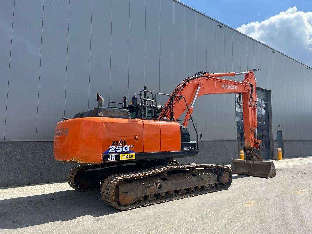 Hitachi ZX 250 LC-6 (GPS Prepared) - حفار زحاف: صورة 5 Hitachi ZX 250 LC-6 (GPS Prepared) - حفار زحاف: صورة 5