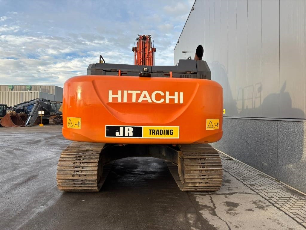 Hitachi ZX 350 LC-6 (Comes with 2 Buckets) - حفار زحاف: صورة 3 Hitachi ZX 350 LC-6 (Comes with 2 Buckets) - حفار زحاف: صورة 3