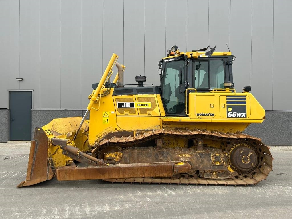 Komatsu D 65 WX-18 - جرافة: صورة 2 Komatsu D 65 WX-18 - جرافة: صورة 2