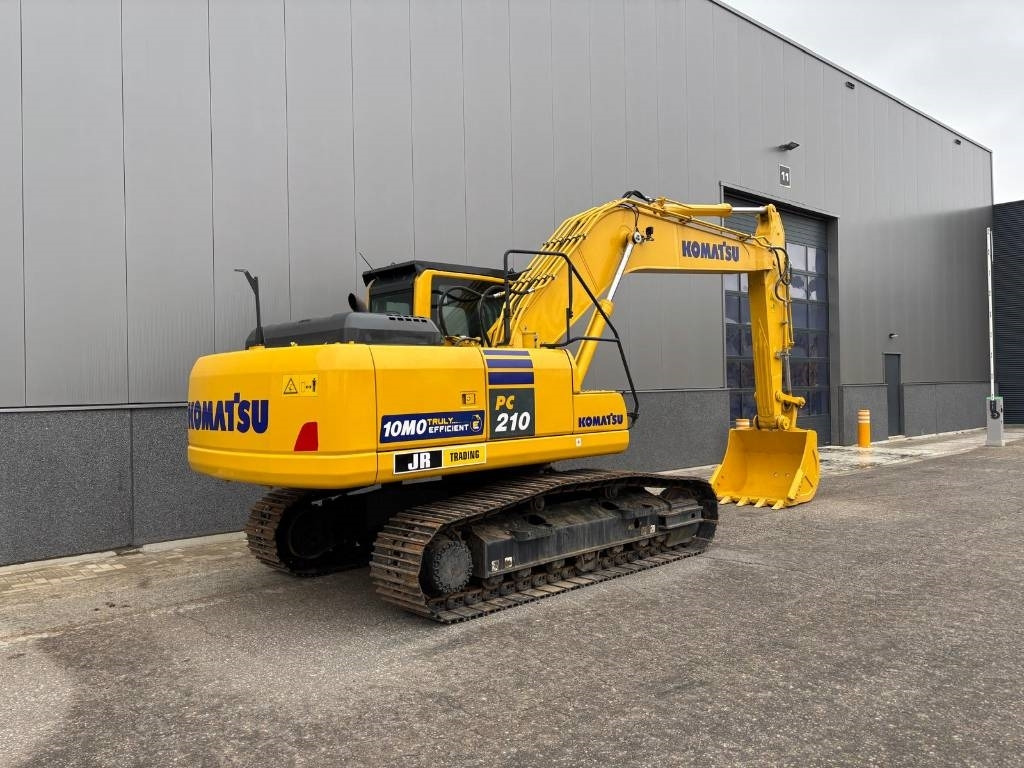 Komatsu PC 210-10M0 - حفار زحاف: صورة 5 Komatsu PC 210-10M0 - حفار زحاف: صورة 5