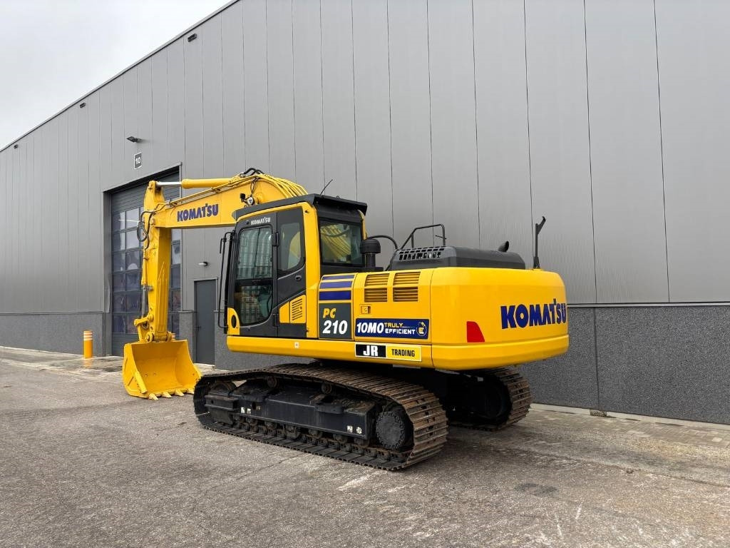 Komatsu PC 210-10M0 - حفار زحاف: صورة 3 Komatsu PC 210-10M0 - حفار زحاف: صورة 3