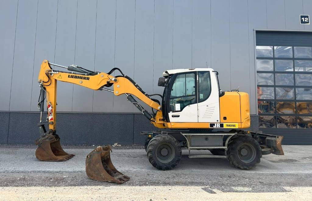 Liebherr A 912 Compact (2 Buckets) - حفارة دولاب: صورة 1 Liebherr A 912 Compact (2 Buckets) - حفارة دولاب: صورة 1