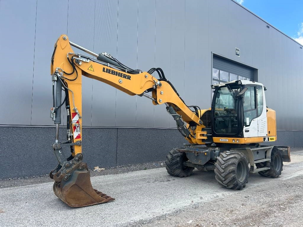 Liebherr A 912 Compact (2 Buckets) - حفارة دولاب: صورة 2 Liebherr A 912 Compact (2 Buckets) - حفارة دولاب: صورة 2