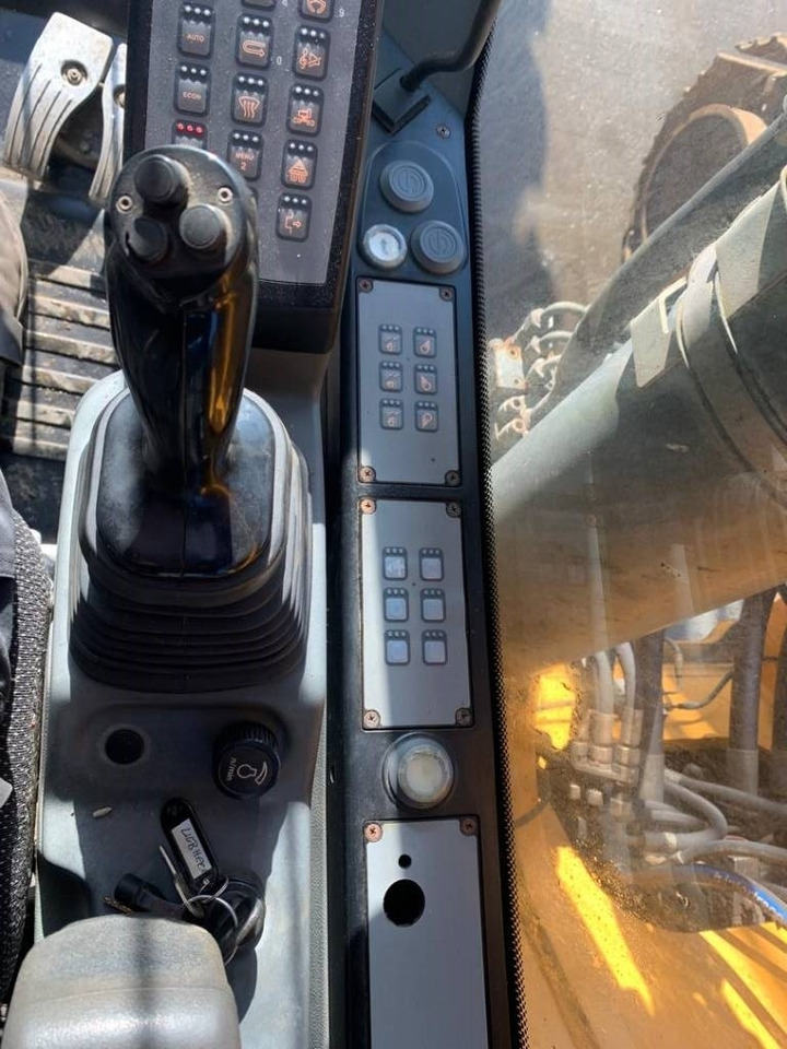 حفار زحاف Liebherr R 946 LC: صورة 15