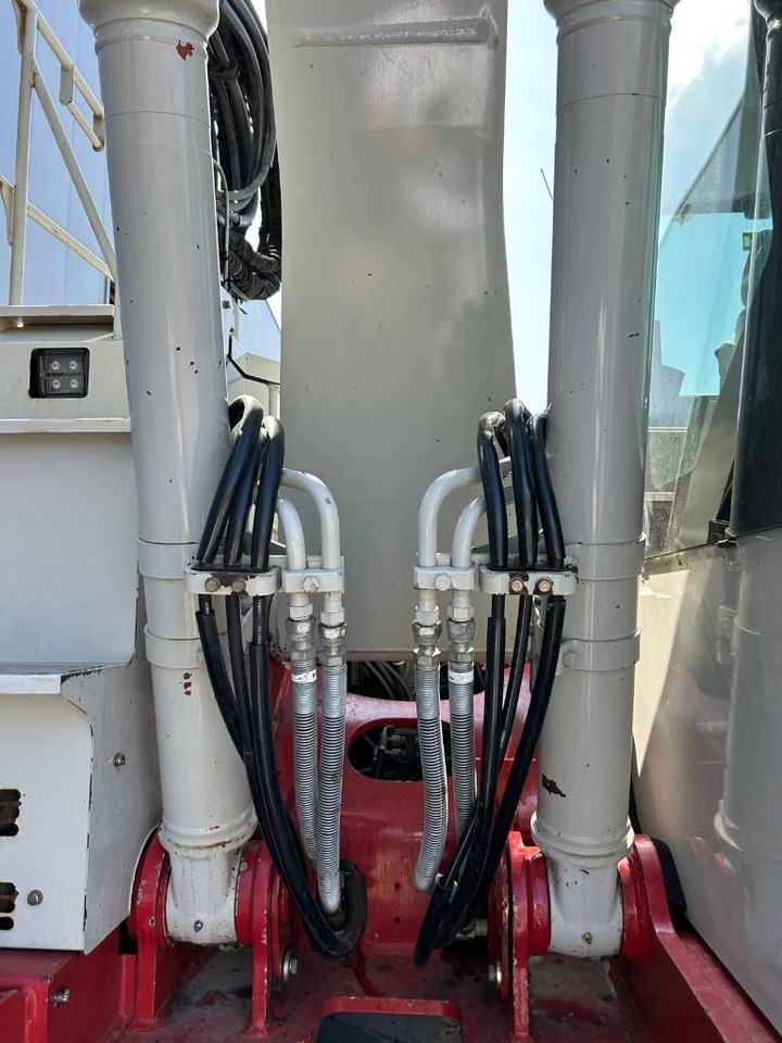 حفار زحاف Takeuchi TB 2150 R: صورة 28