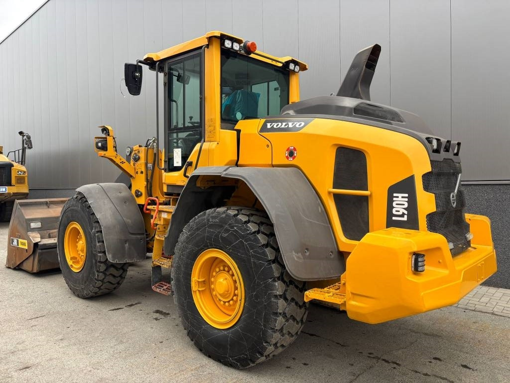 Volvo L 90 H (High tip + New tires) - اللودر بعجل: صورة 3 Volvo L 90 H (High tip + New tires) - اللودر بعجل: صورة 3