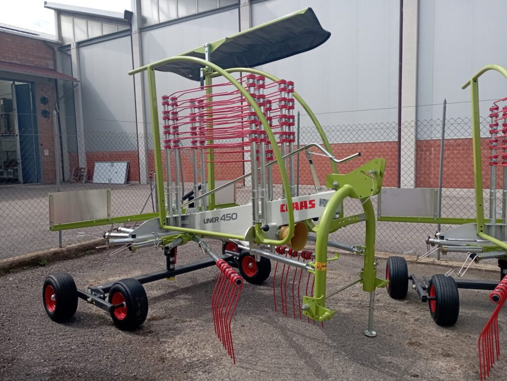 Claas Liner 450 - آلة تيبيس العشب/ آلة جمع العشب: صورة 1 Claas Liner 450 - آلة تيبيس العشب/ آلة جمع العشب: صورة 1
