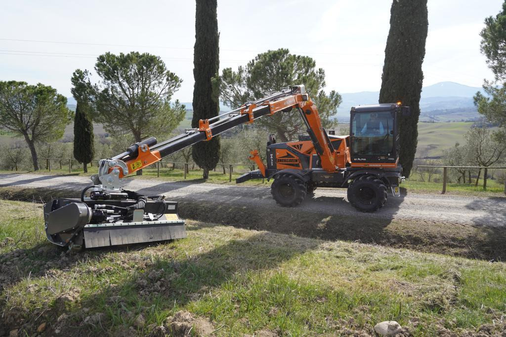 Energreen ILF Alpha T12 - جزازة رافعة: صورة 1 Energreen ILF Alpha T12 - جزازة رافعة: صورة 1