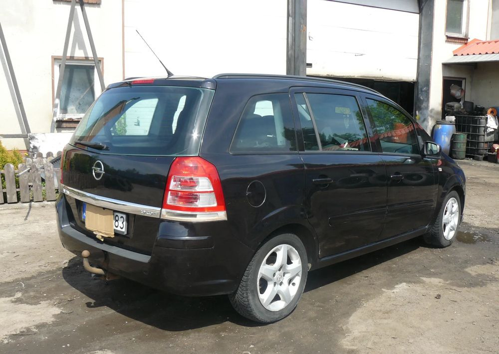 Opel Zafira 1.9 CDTI Cosmo - سيارة دفع رباعي: صورة 4 Opel Zafira 1.9 CDTI Cosmo - سيارة دفع رباعي: صورة 4