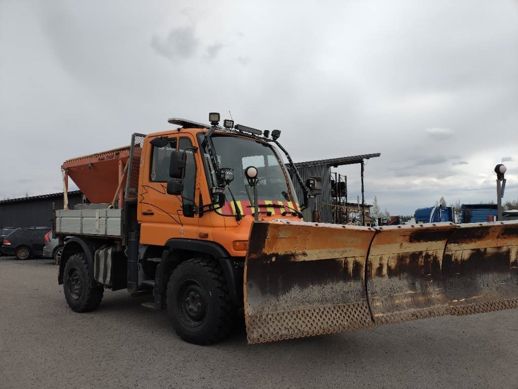 Mercedes-Benz Unimog ,hiekoitin,aura,kippilava - جرافة ثلج: صورة 2 Mercedes-Benz Unimog ,hiekoitin,aura,kippilava - جرافة ثلج: صورة 2