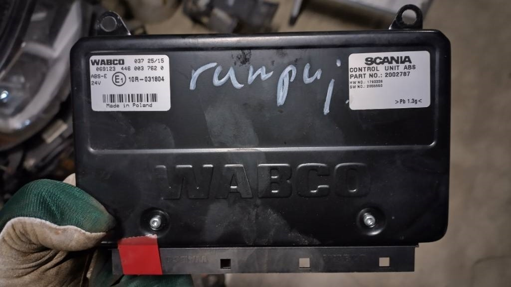 Scania ABS control unit - النظام الكهربائي - شاحنة: صورة 1 Scania ABS control unit - النظام الكهربائي - شاحنة: صورة 1
