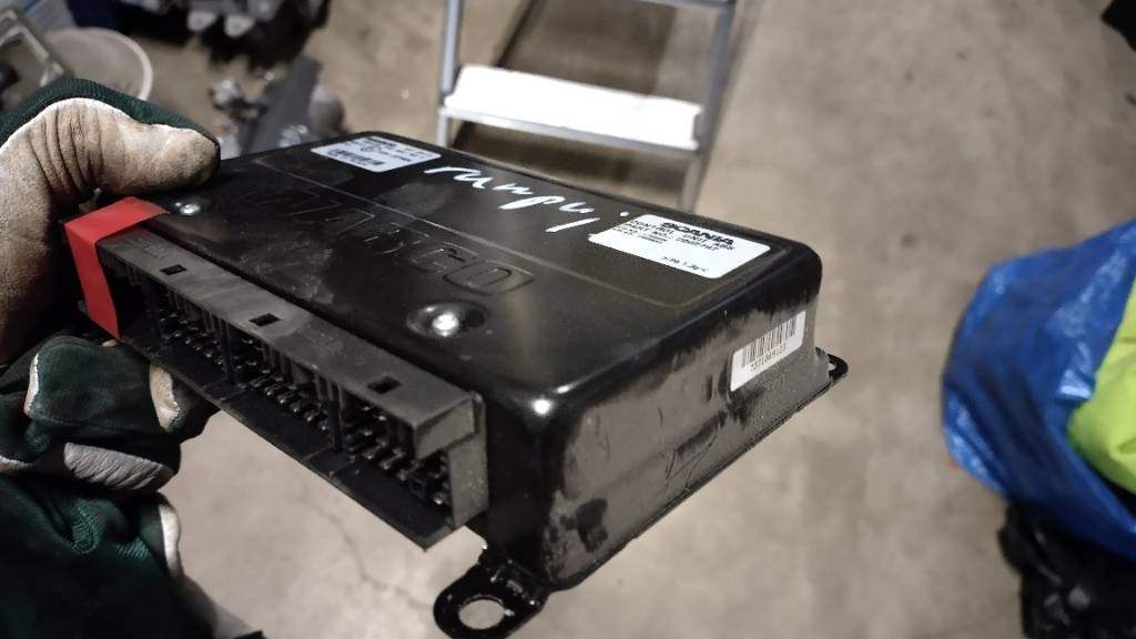 Scania ABS control unit - النظام الكهربائي - شاحنة: صورة 2 Scania ABS control unit - النظام الكهربائي - شاحنة: صورة 2