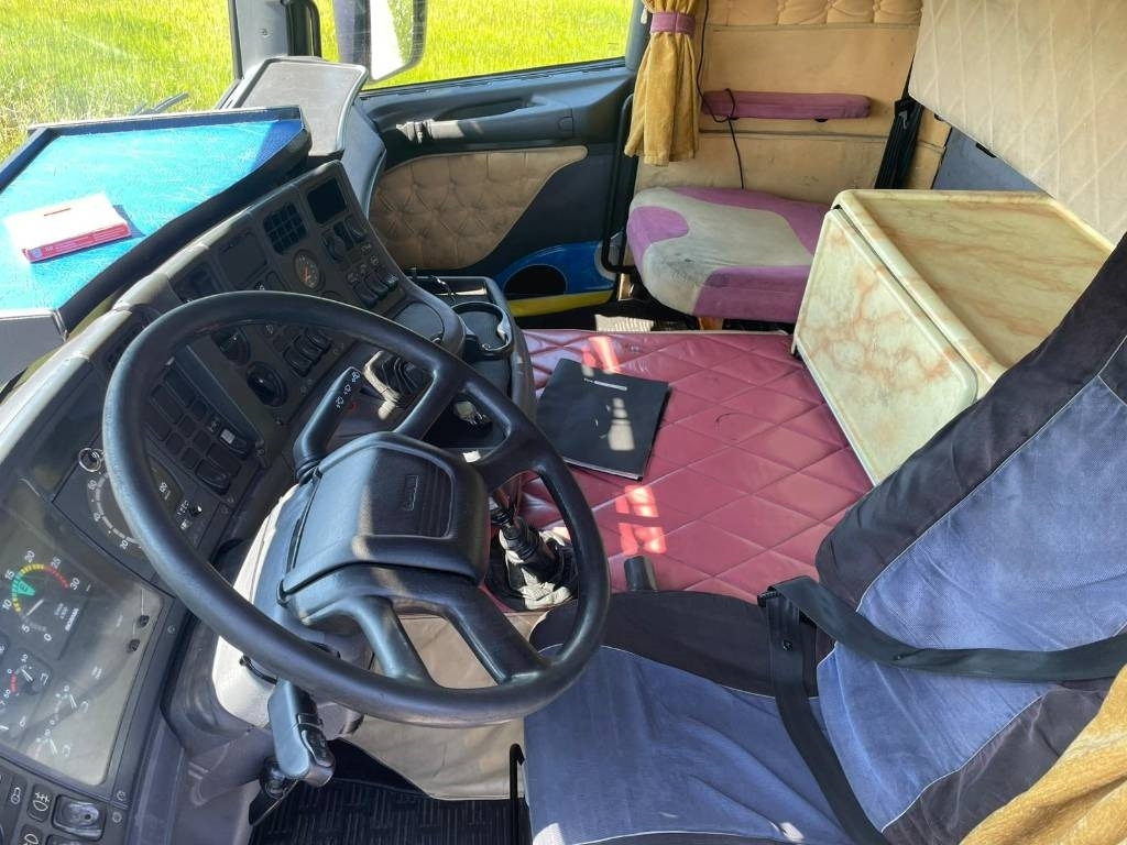Scania R124 veturi, erikoismaalaus - وحدة جر: صورة 3 Scania R124 veturi, erikoismaalaus - وحدة جر: صورة 3