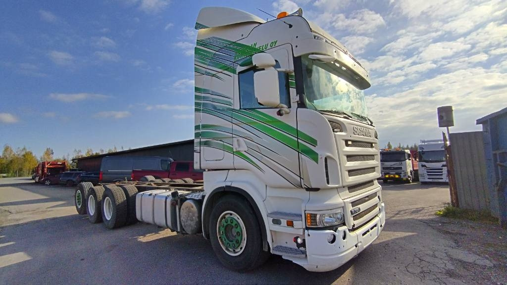 Scania R500 8x4 ilmajousi alusta - شاحنة هيكل كابينة: صورة 1 Scania R500 8x4 ilmajousi alusta - شاحنة هيكل كابينة: صورة 1