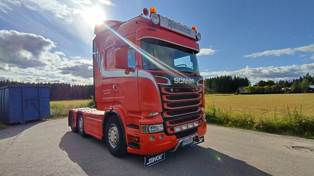 Scania R520 6x2 väliteliveturi,hyvät varusteet - وحدة جر: صورة 2 Scania R520 6x2 väliteliveturi,hyvät varusteet - وحدة جر: صورة 2