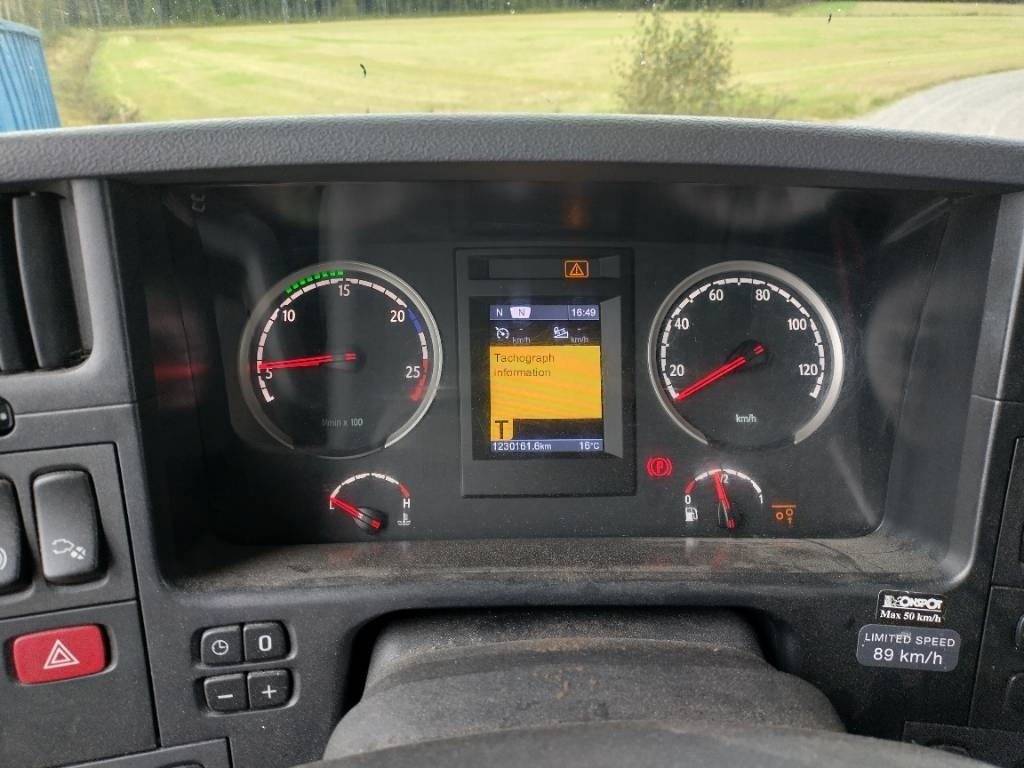 Scania R560 6x2 täysilmaj.uusi koneenkuljetusritilä - شاحنات مسطحة: صورة 5 Scania R560 6x2 täysilmaj.uusi koneenkuljetusritilä - شاحنات مسطحة: صورة 5