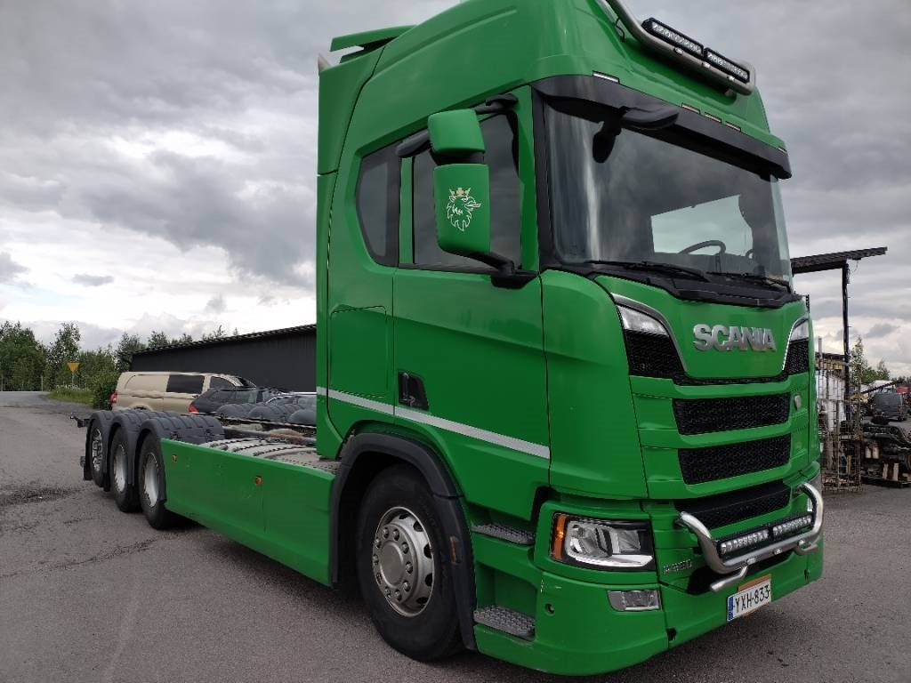Scania R580 8x4 alusta 710tkm!! - شاحنة هيكل كابينة: صورة 2 Scania R580 8x4 alusta 710tkm!! - شاحنة هيكل كابينة: صورة 2