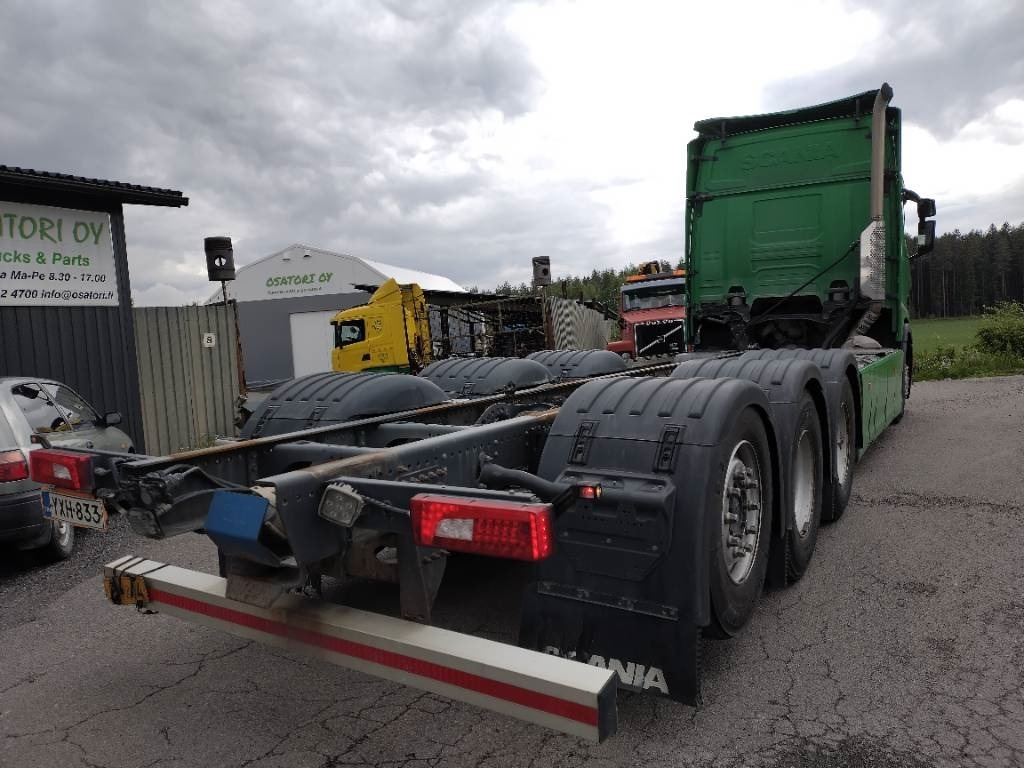 Scania R580 8x4 alusta 710tkm!! - شاحنة هيكل كابينة: صورة 3 Scania R580 8x4 alusta 710tkm!! - شاحنة هيكل كابينة: صورة 3