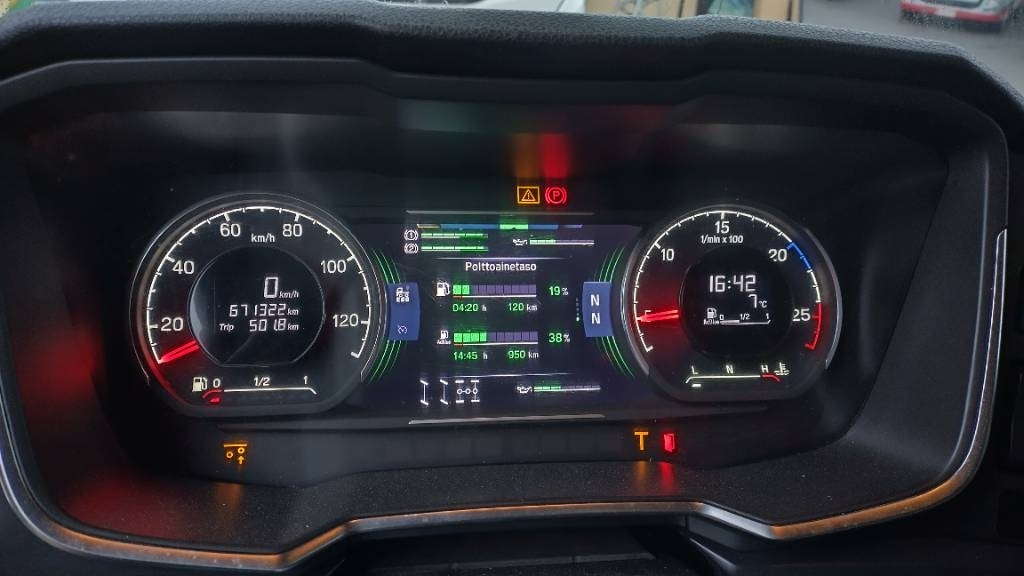 Scania XT650 8x4 puuvarustus,rautajouset - شاحنة قطع الأشجار: صورة 5 Scania XT650 8x4 puuvarustus,rautajouset - شاحنة قطع الأشجار: صورة 5